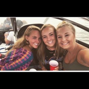 Meet your Posher, Hannah